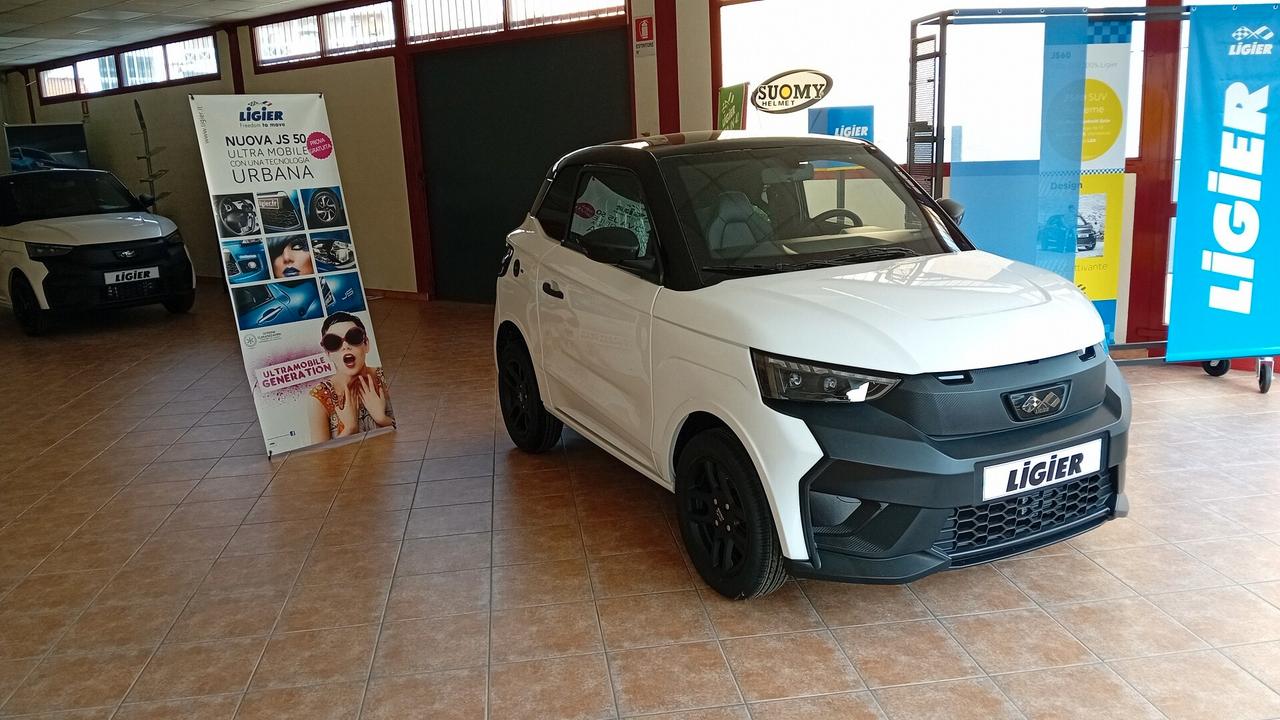 Ligier JS JS50 DCI L6 Select