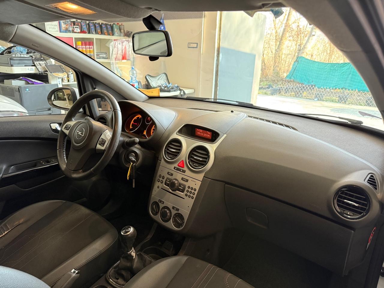 Opel Corsa 1.3 DIESEL 100.000KM