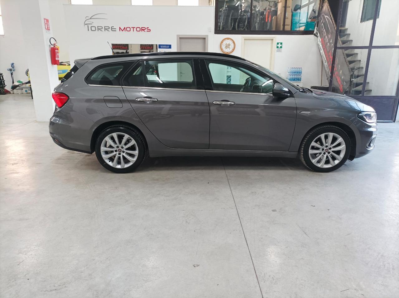 Fiat Tipo 1.6 Mjt CV120 S&S SW Easy Business 06/2017