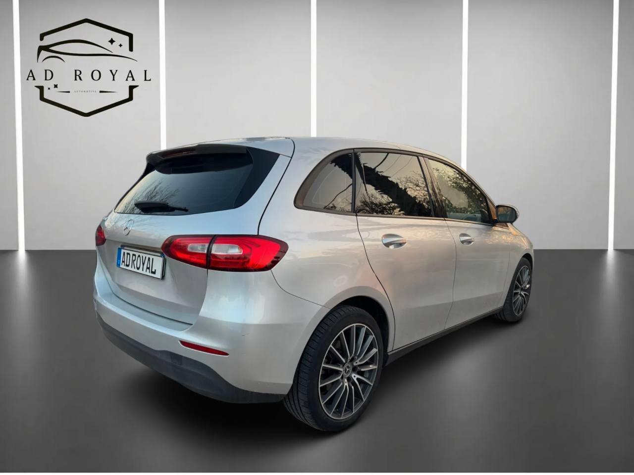 Mercedes-benz B 180 d Automatic Business Extra 08/2021