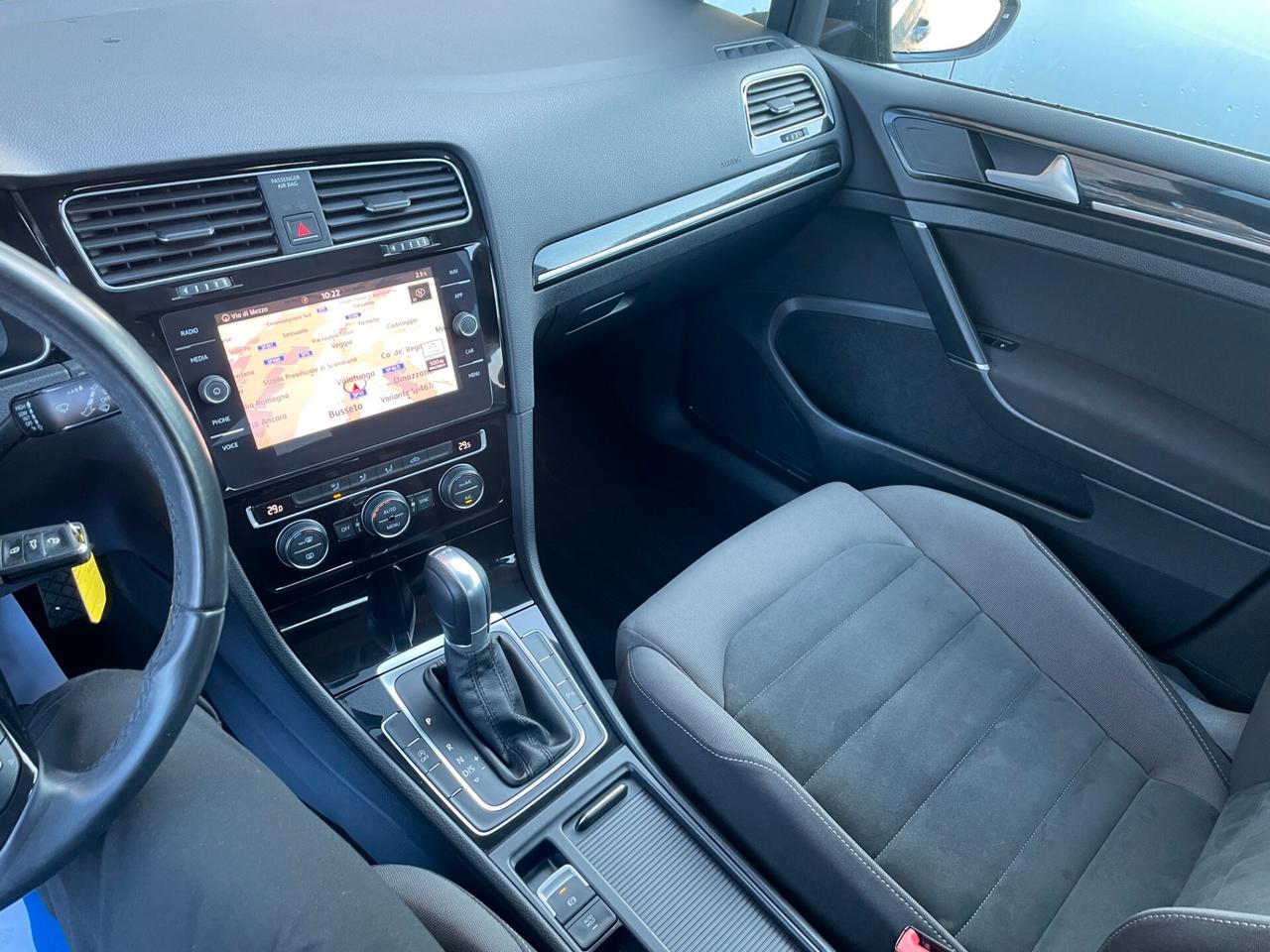 Volkswagen Golf 2.0 TDI DSG 5p. Executive BMT IVA ESPOSTA