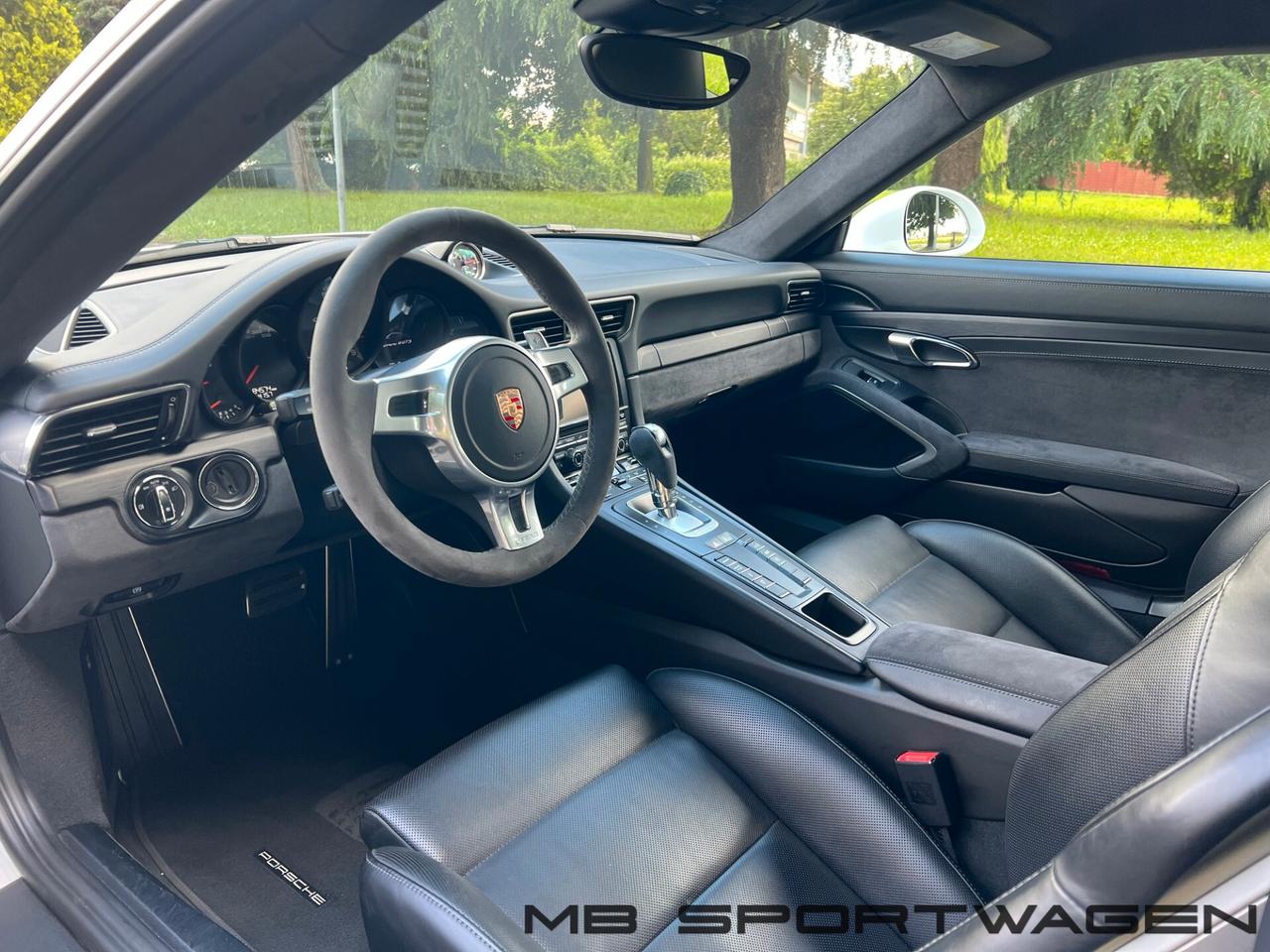 Porsche 911 3.8 Carrera 4 GTS Coupé