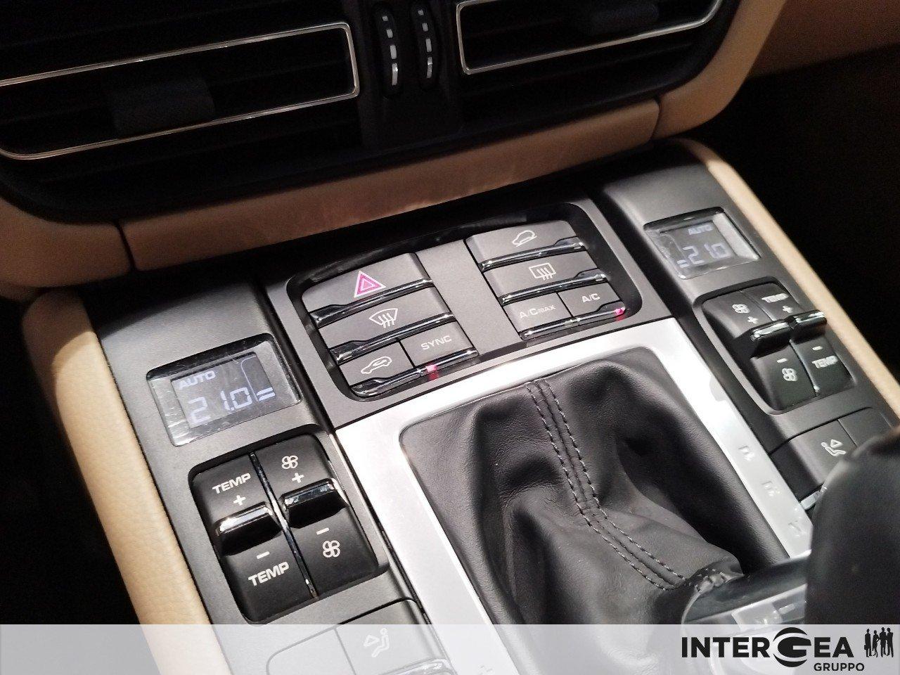 PORSCHE Macan 2.0 245cv pdk