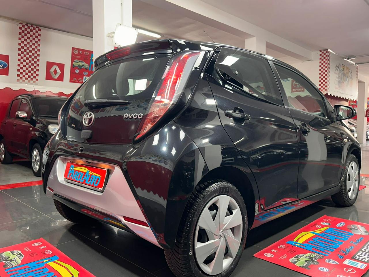 Toyota Aygo 1.0 VVT-i 69 CV x-BLACK - 2016
