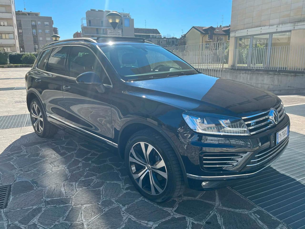 Volkswagen Touareg 3.0 TDI 204 CV tiptronic R-Line imm. 11/2017