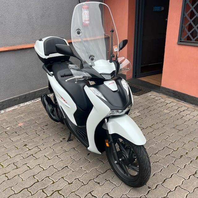 Honda SH 150 SPORT