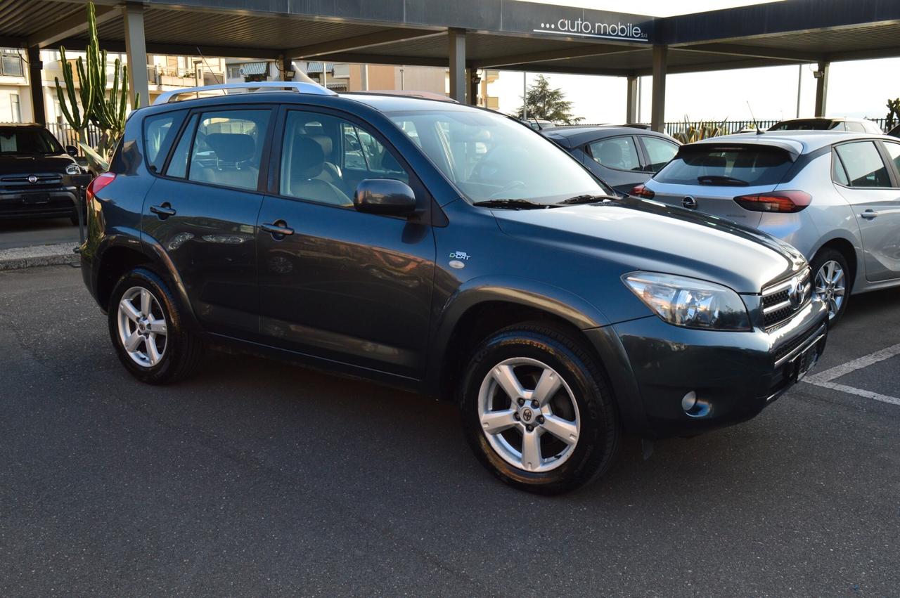 Toyota RAV 4 RAV4 2.2 D-4D 177 CV Luxury