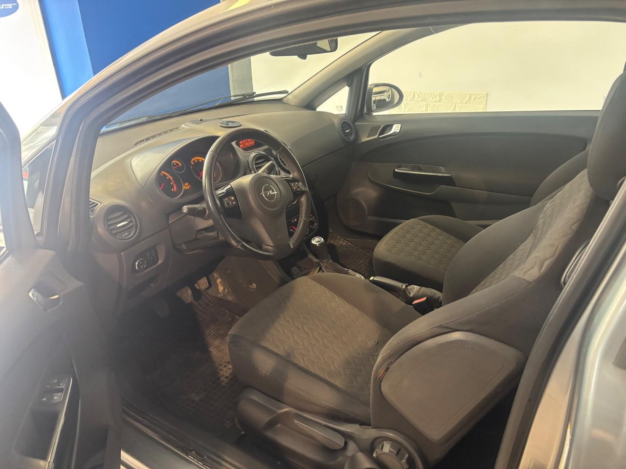 Opel Corsa 1.2 85CV 5 porte GPL-TECH Edition