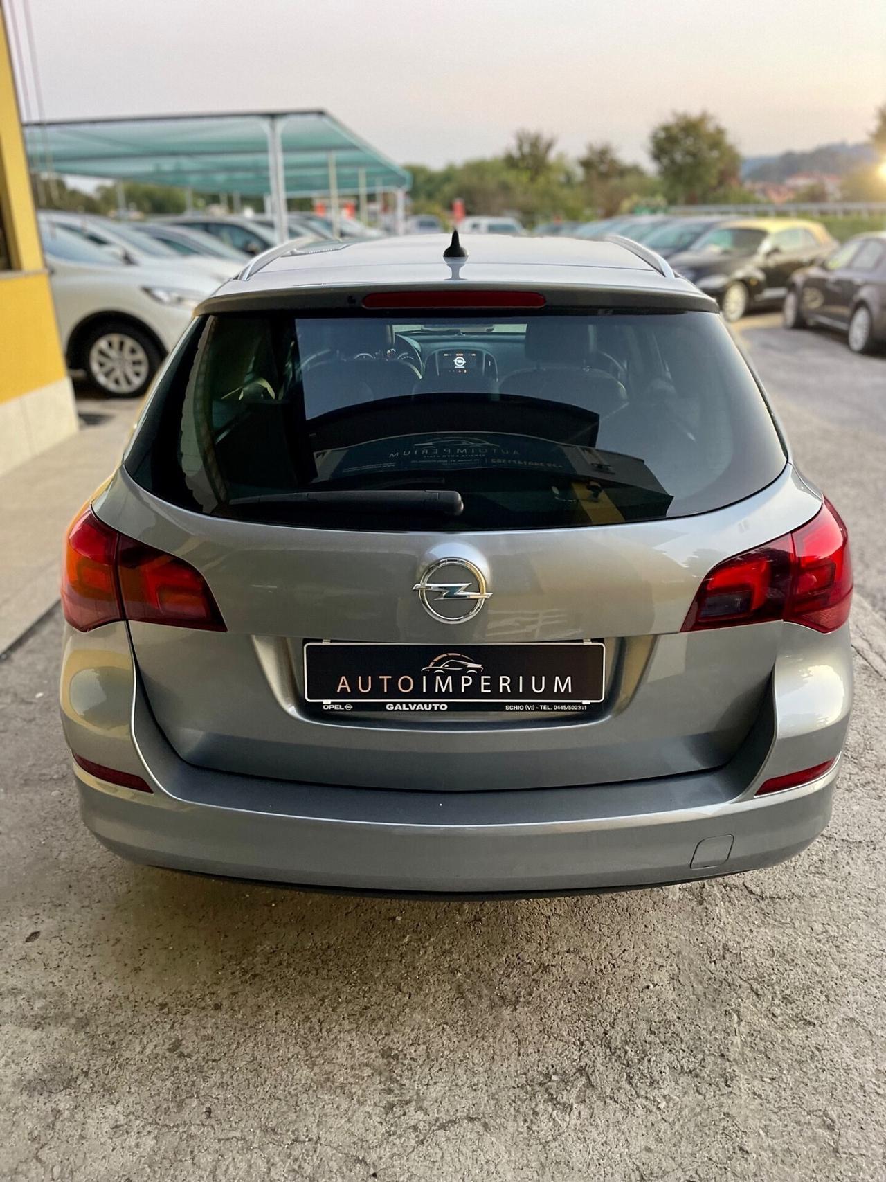 Opel Astra 1.7 CDTI 110CV Sports Tourer Cosmo