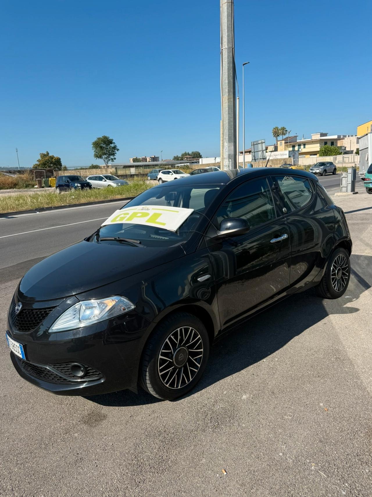 Ypsilon 1.2 69 CV 5 porte GPL Ecochic Platinum 12/2019