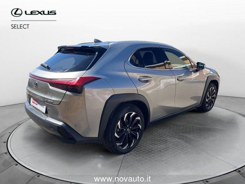 Lexus UX Hybrid 4WD Premium