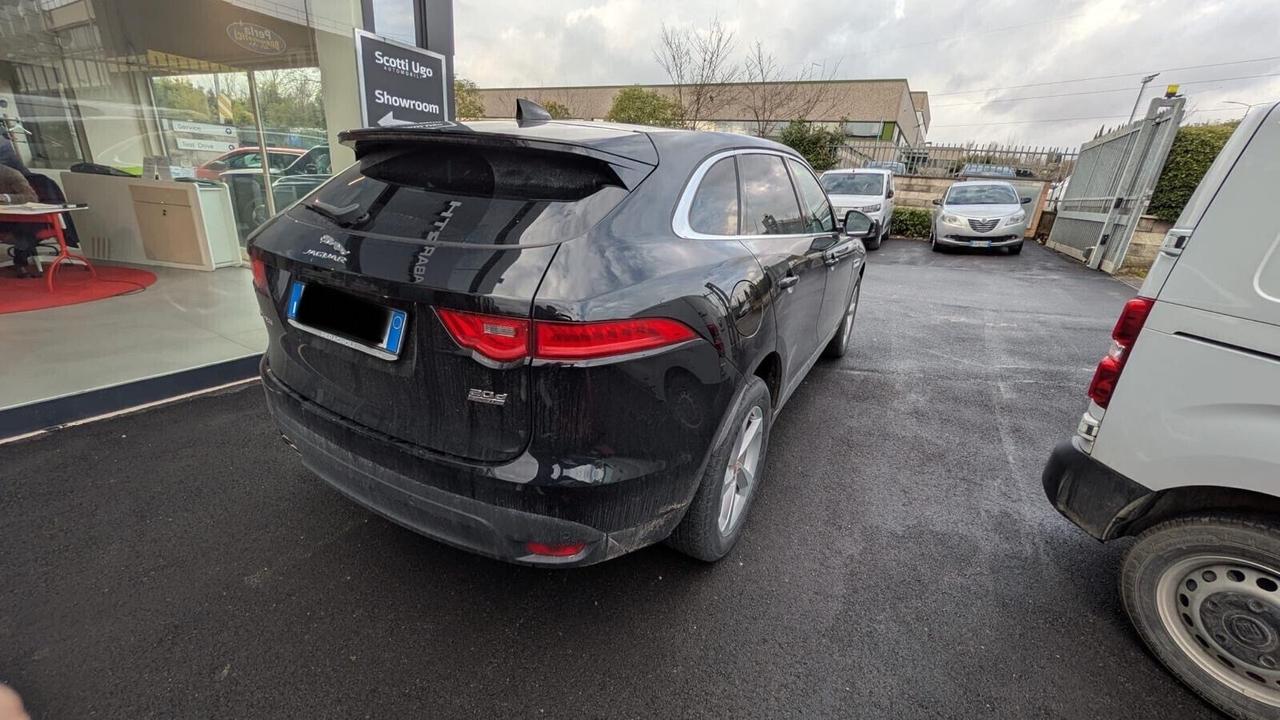 Jaguar F-Pace 2.0 D 180 CV AWD aut Chequered Flag