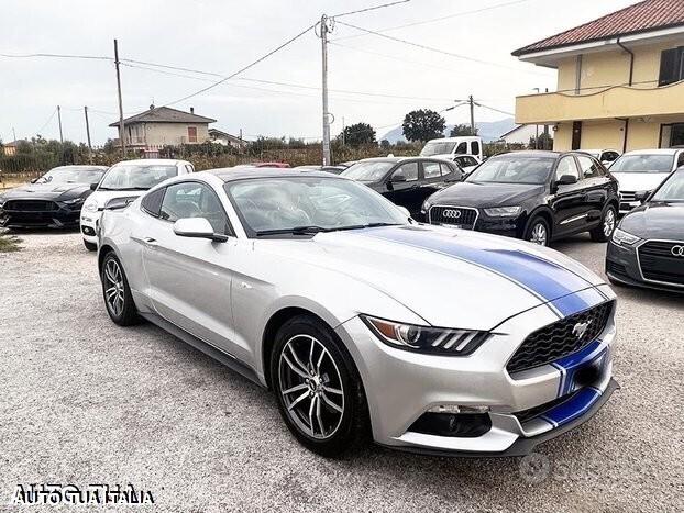 Ford mustang navi camera perfetta