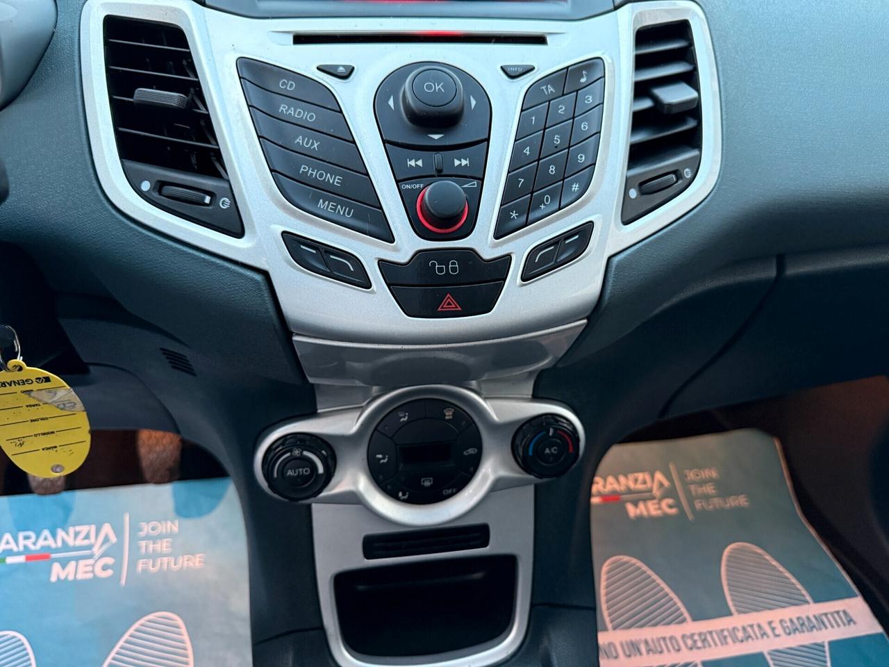 Ford Fiesta 1.4 5 porte Bz.- GPL Titanium - NeoPatentati