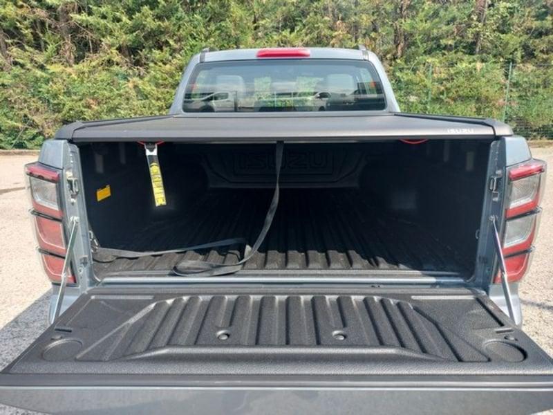 Isuzu D-Max N60 D-Max N60 1.9 aut. Crew Nitro Sport Cab con Shutter Lid!!