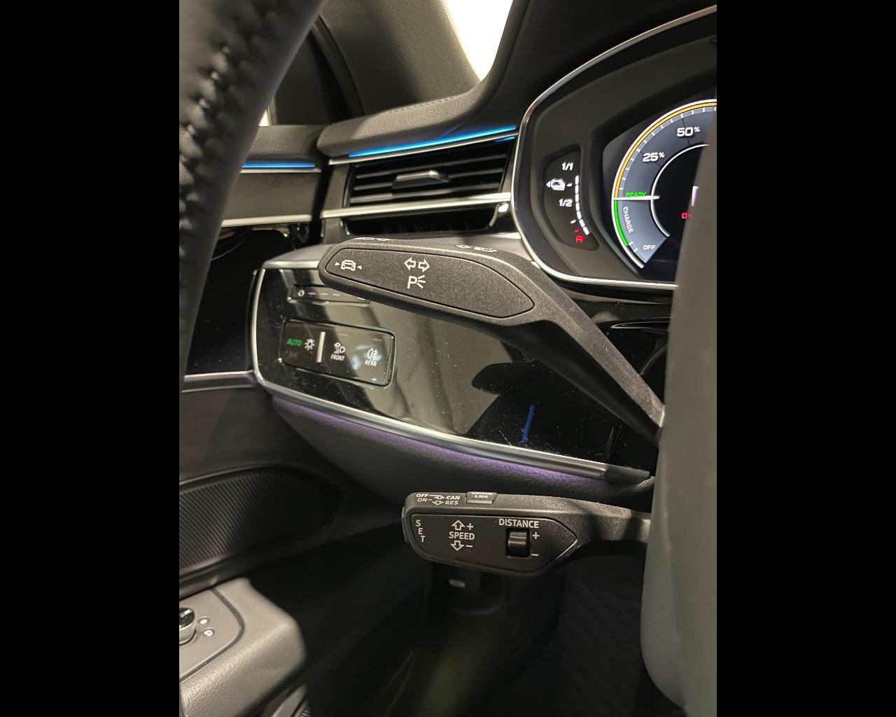 AUDI A8 60 TFSIe QUATTRO TIPTRONIC