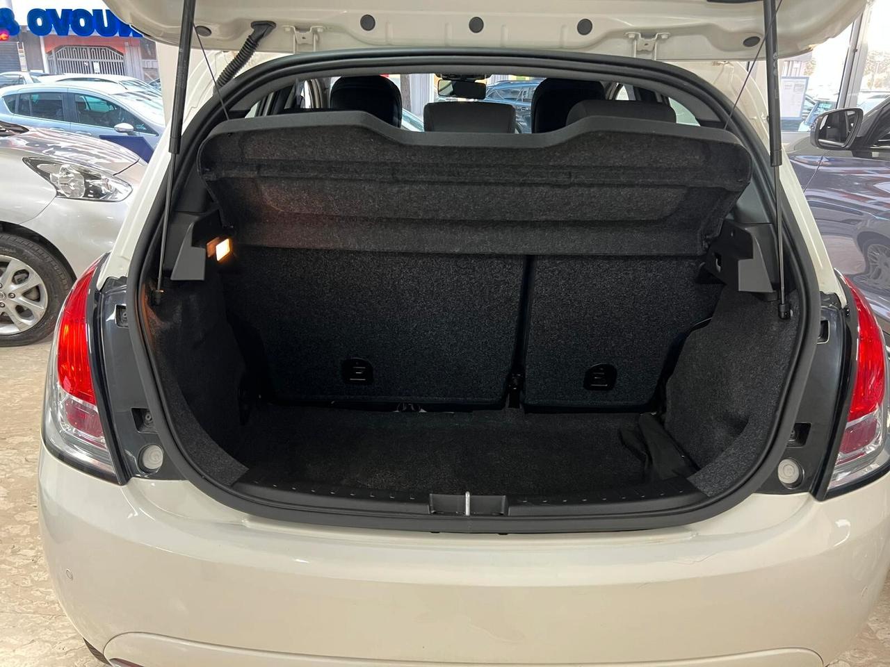 Lancia Ypsilon 1.2 69 CV 5 Porte Silver EURO 6