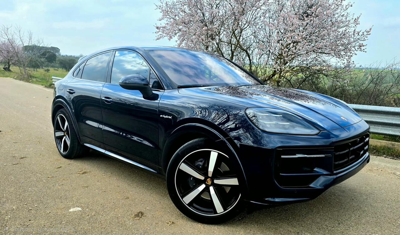 PORSCHE CAYENNE COUPE FACELIFT 3.0 E-HYBRID 470cv
