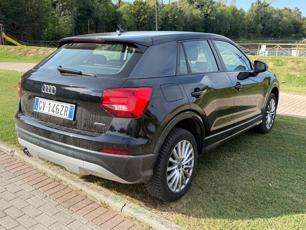 Audi Q2 40 TFSI quattro S tronic Identity Black