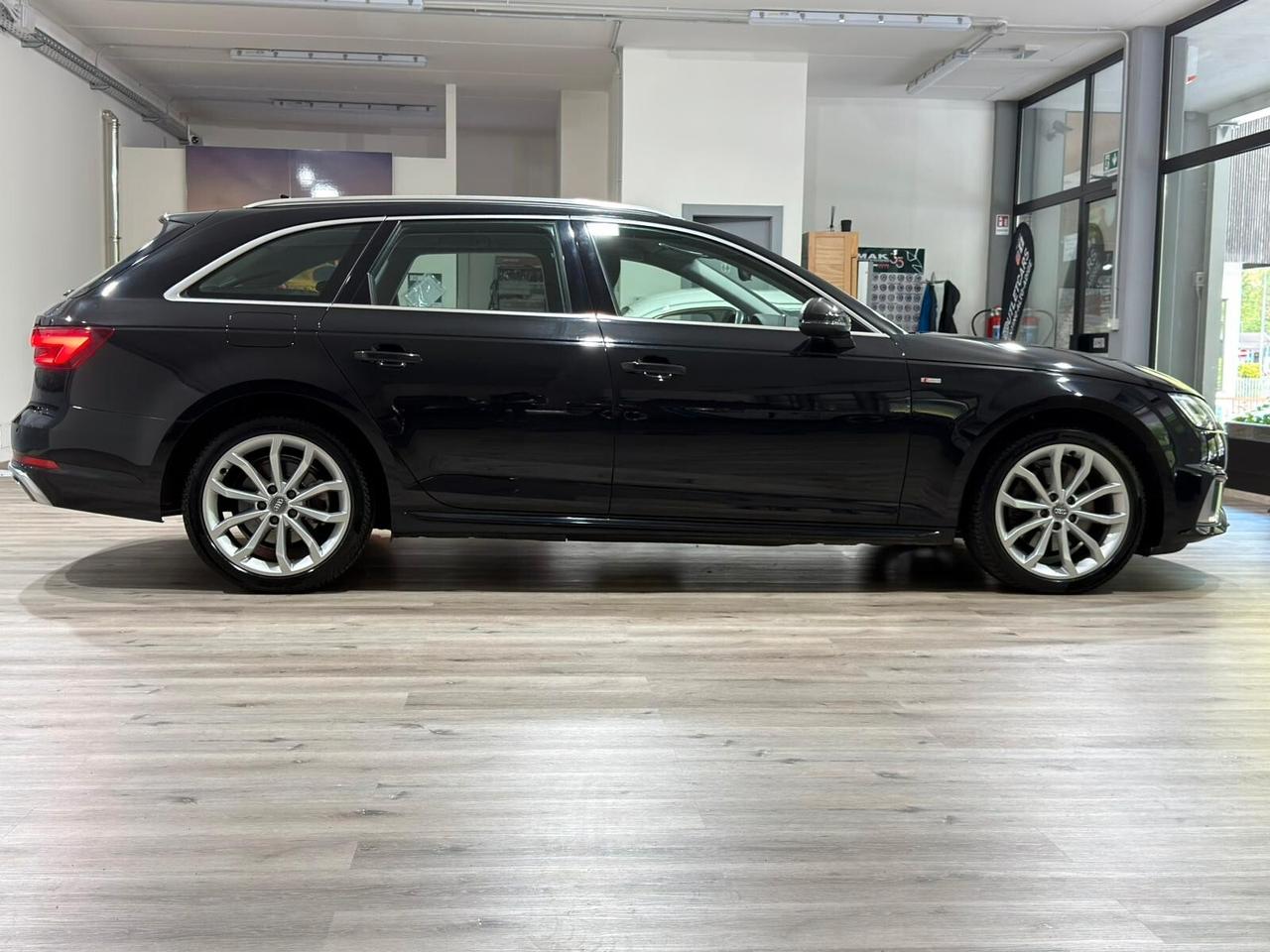 AUDI A4 AVANT 35 2.0TDI 150cv S-TRONIC S-LINE