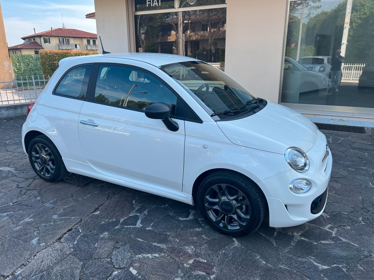 Fiat 500 1.0 Hybrid Connect