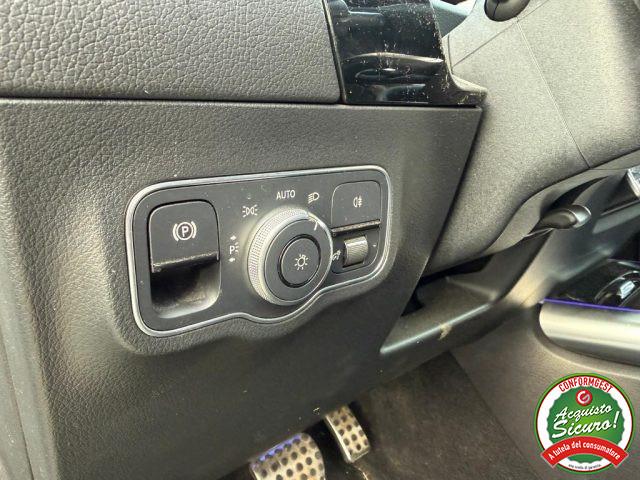 MERCEDES-BENZ GLA 180 d Automatic Premium