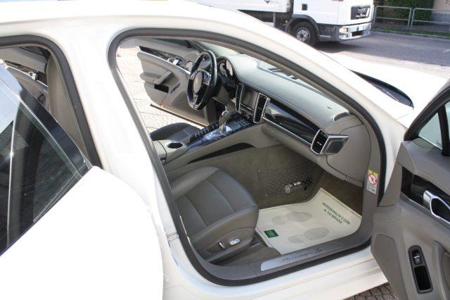 PORSCHE Panamera 4.8 4S