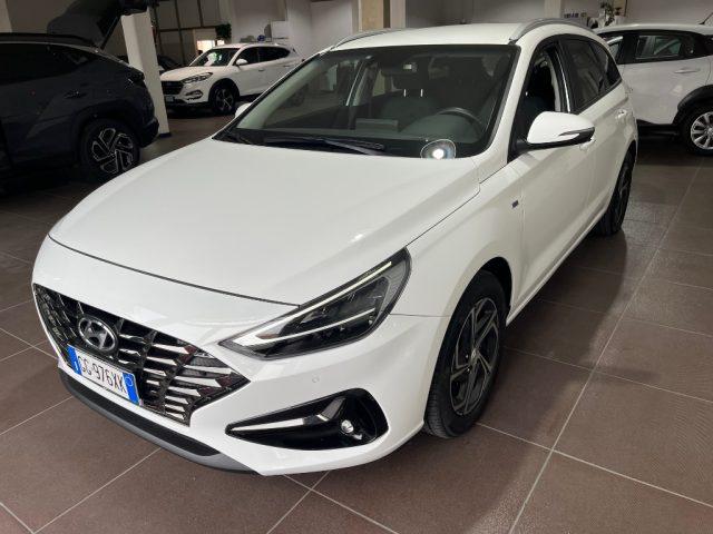 HYUNDAI i30 1.6 CRDi hybrid 39.000km