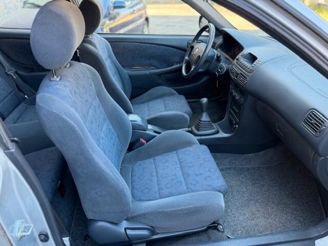 Toyota Corolla 1.6i 16V cat 3 porte Sol