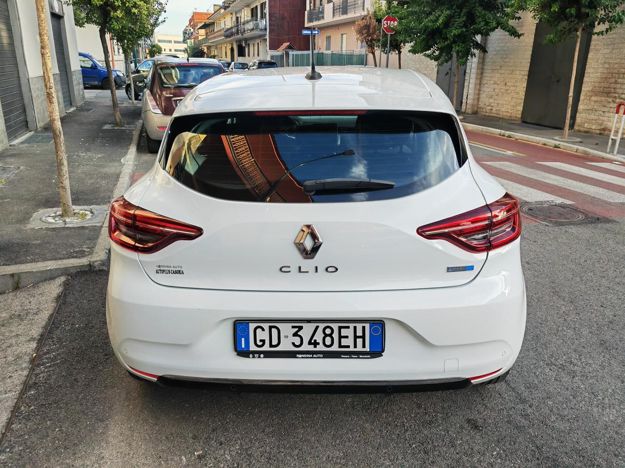 RENAULT CLIO FULL HYBRID E-TECH INITALE PARIS CV140 KW103