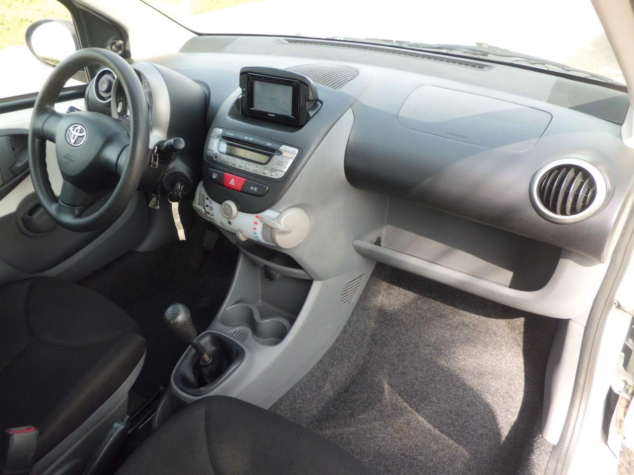 Toyota Aygo 1.0 12V VVT-i 5 porte Sol Connect