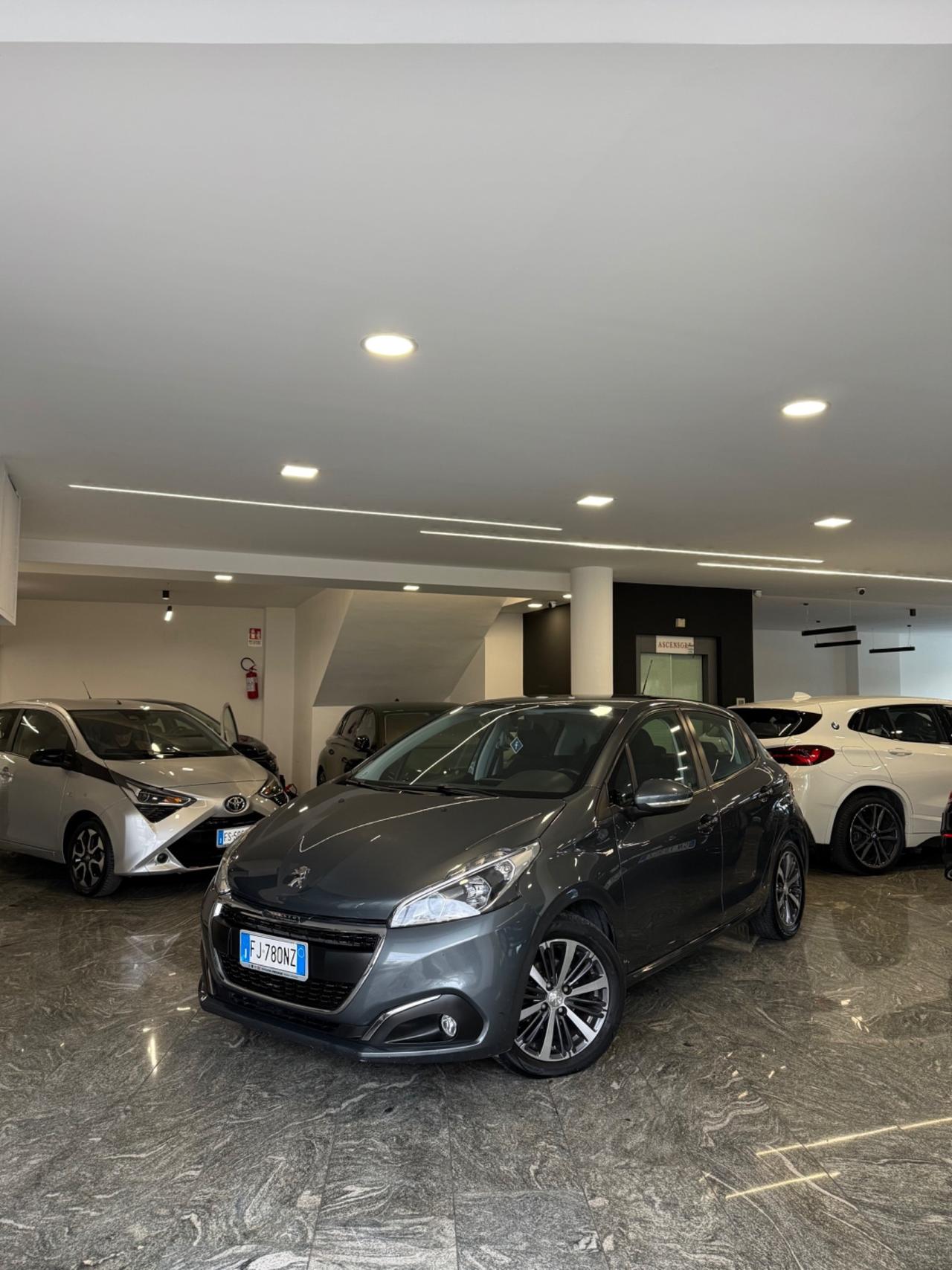 Peugeot 208 BlueHDi 75 5 porte Allure