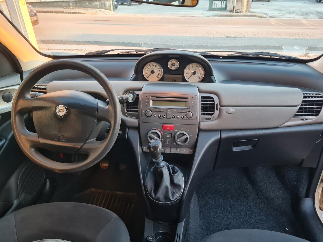 Lancia Ypsilon 1.2