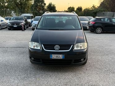 Volkswagen Touran 2.0 TDI DPF DSG Trendline
