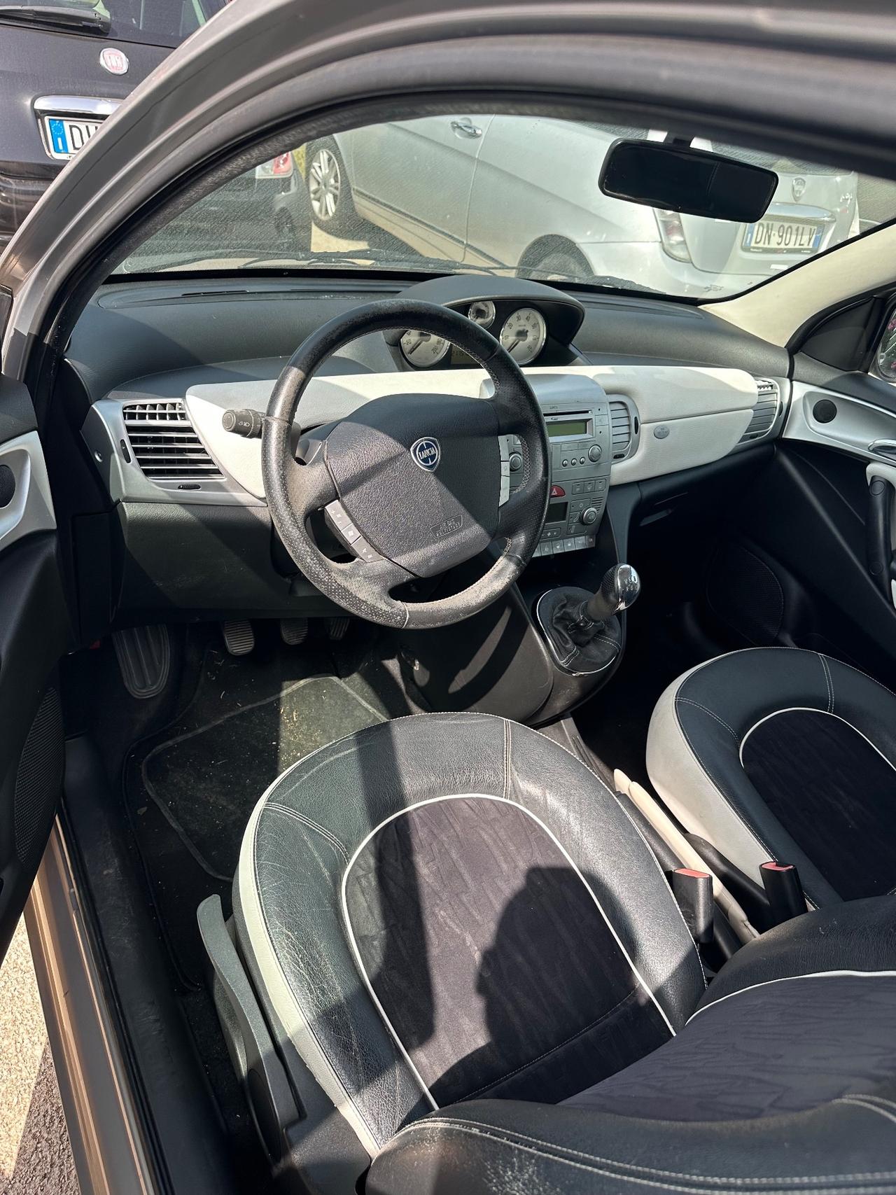 Lancia Ypsilon 1.3 MJT 75 CV Diva NEOPATENTATI PRONTA CONSEGNA