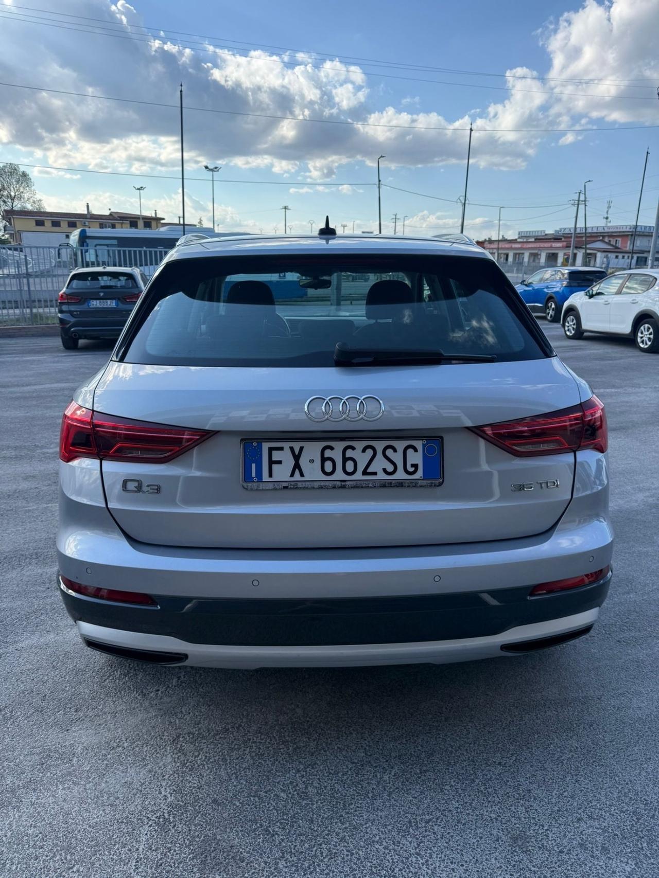 Audi Q3 35 TDI S tronic Business Advanced