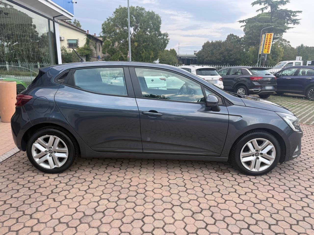 Renault Clio TCe 90 CV 5 porte OK NEOPATENTATI