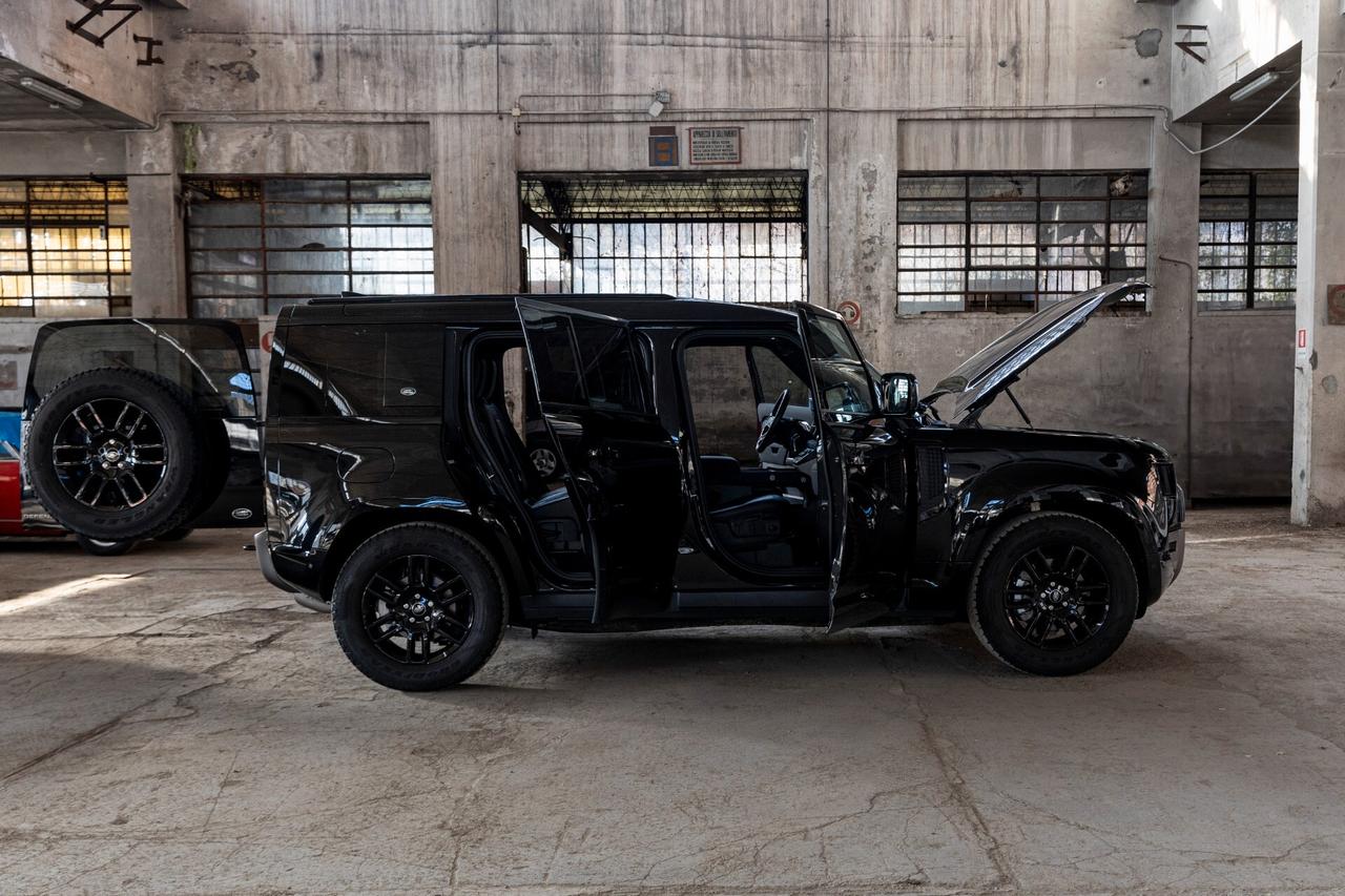 Land Rover Defender 110 3.0D I6 300 CV AWD Auto X-Dynamic S