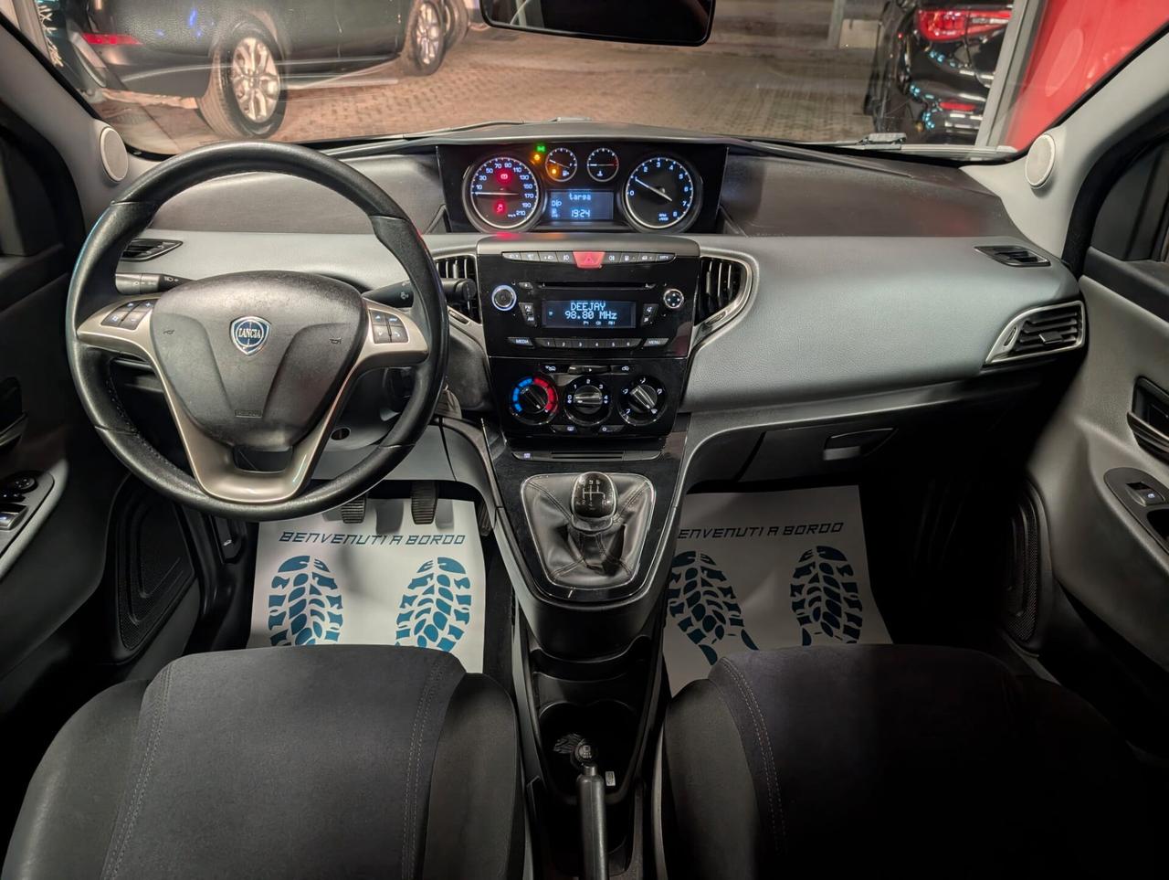 Lancia Ypsilon 0.9 TwinAir 85 CV 5 porte Metano