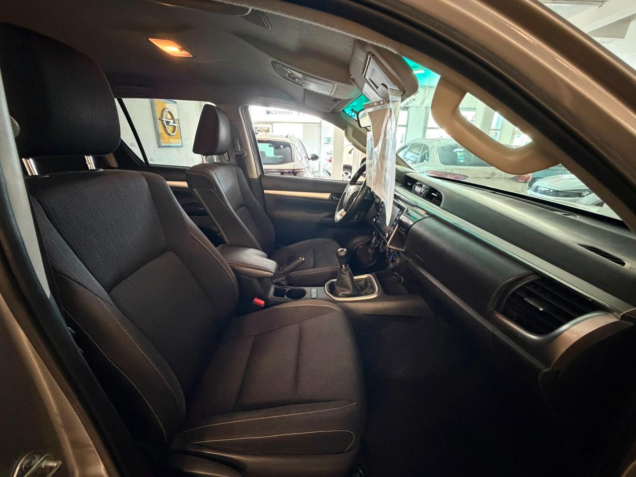 Toyota Hilux 2.4 D-4D 4WD 4 porte Double Cab Executive