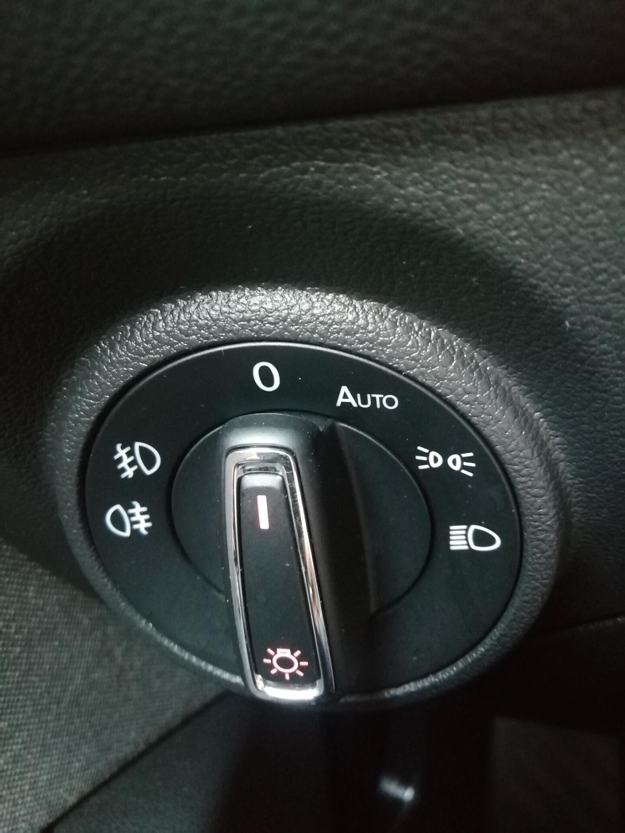 Seat Leon 1.4 TGI ST Business HIGH "UNICO PROPRIETARIO/FARI LED"