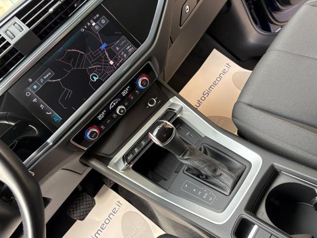 AUDI Q3 35 TDI quattro S tronic Business COCKPIT
