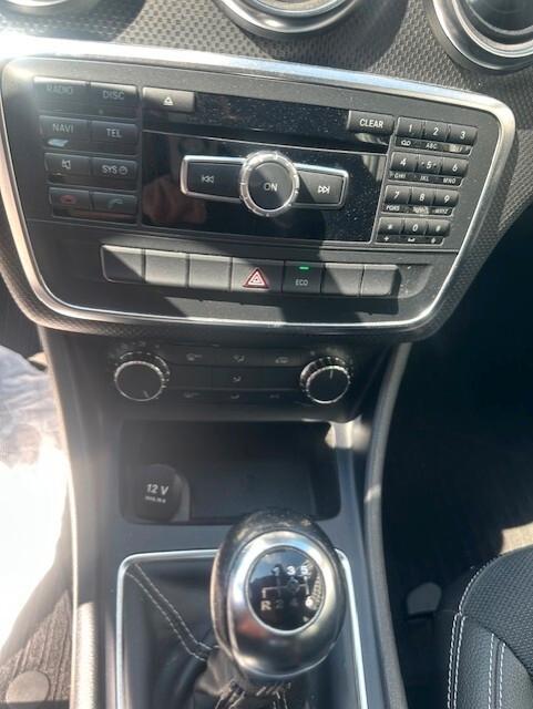 MERCEDES A180 PREMIUM