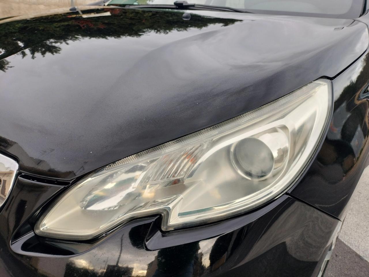 Peugeot 2008 1.6 e-HDi 92 CV Stop&Start Allure