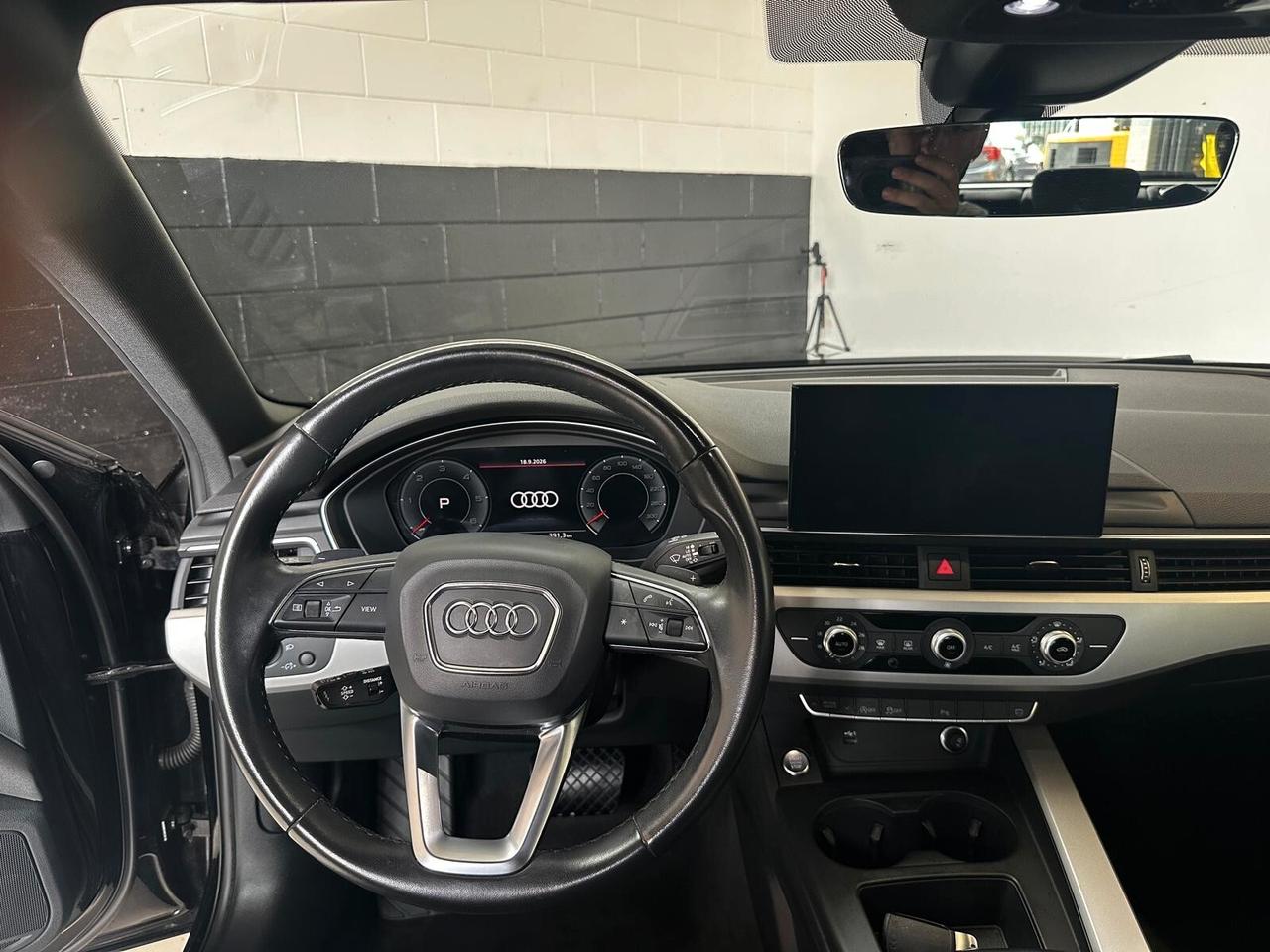 Audi A4 Avant 30 TDI/136 CV mhev S tronic Business Advanced