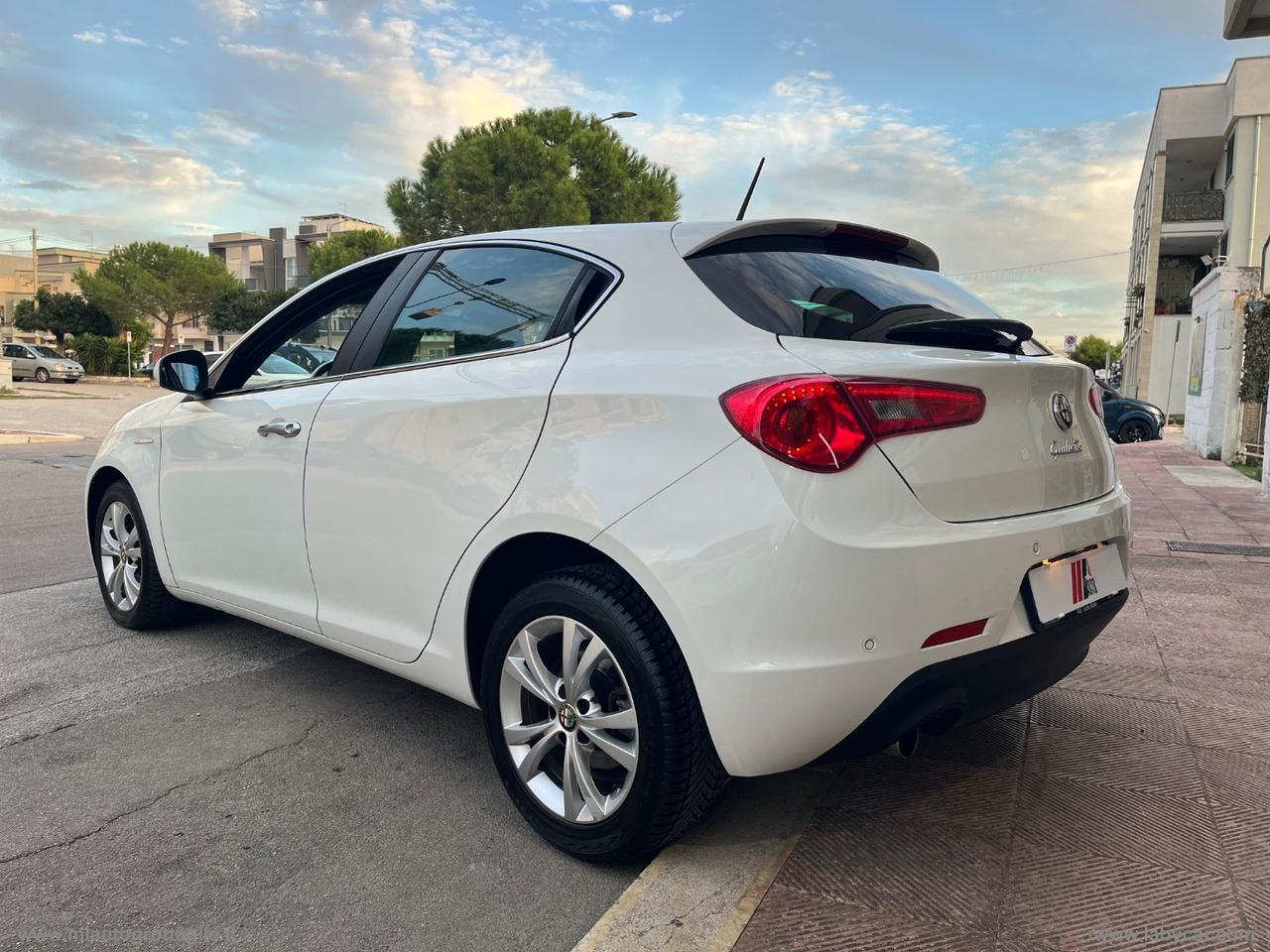 ALFA ROMEO Giulietta 1.6 JTDm-2 105 CV Exclusive