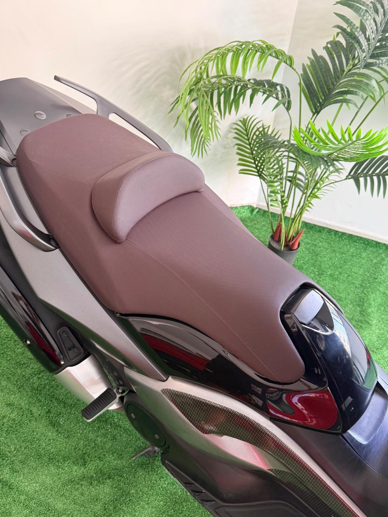 Yamaha T Max