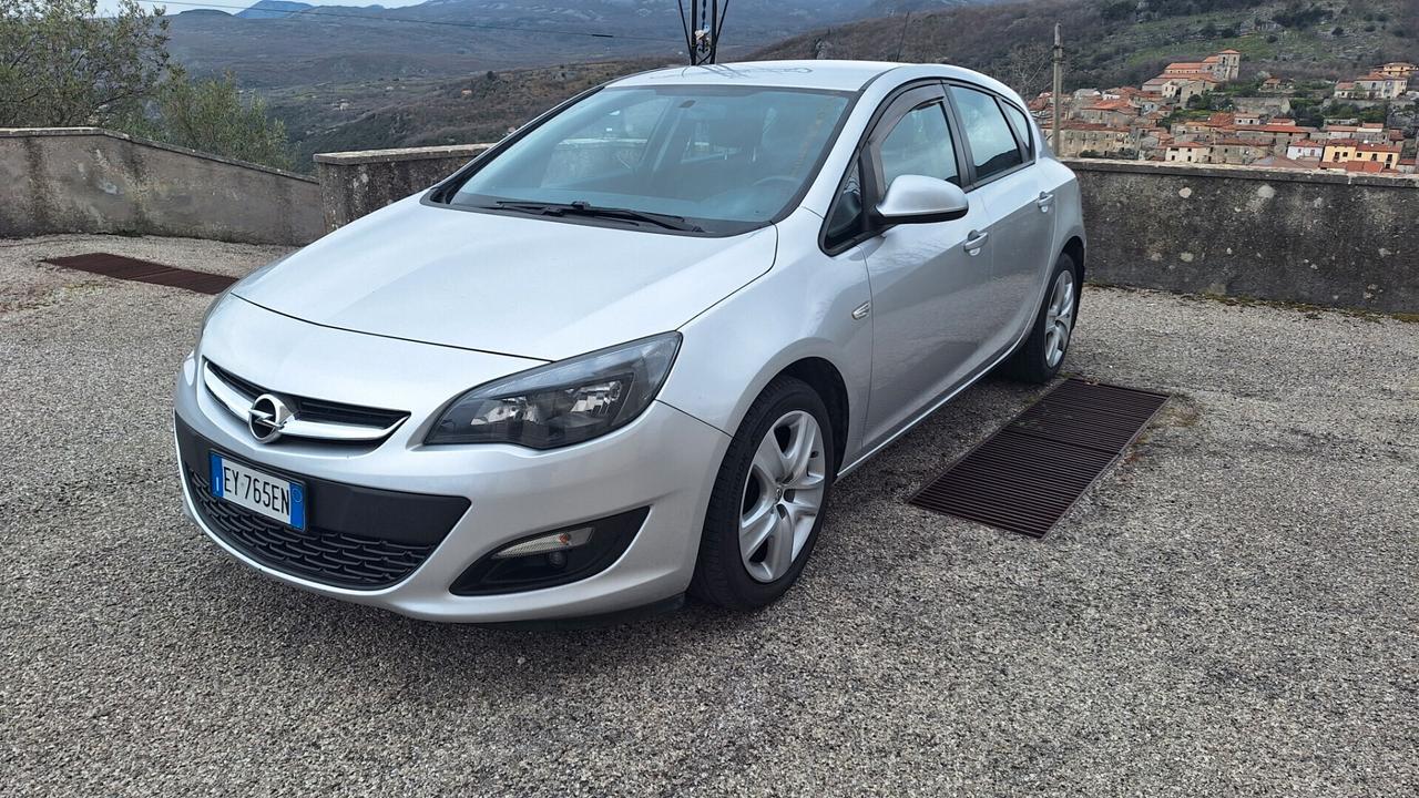 Opel Astra 1.4 Turbo 140CV 5 porte GPL Tech Cosmo