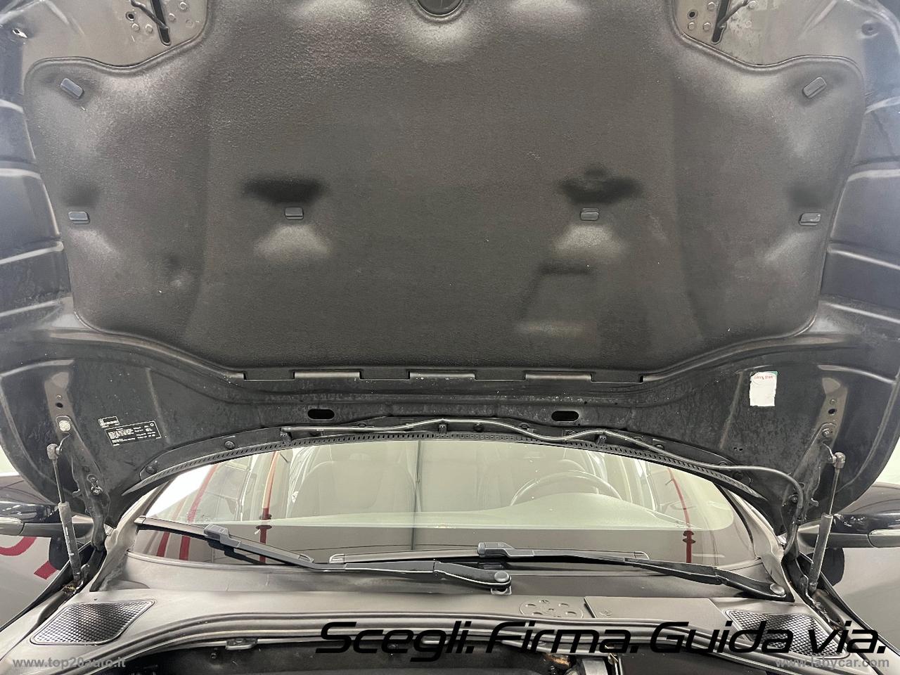 VOLVO V60 D2 1.6 Kinetic|GANCIO TRAINO|8 CERCHI