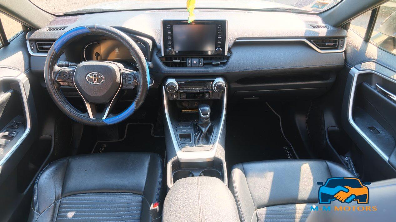 Toyota RAV4 2.5 vvt-ie h Lounge 2wd 218cv e-cvt